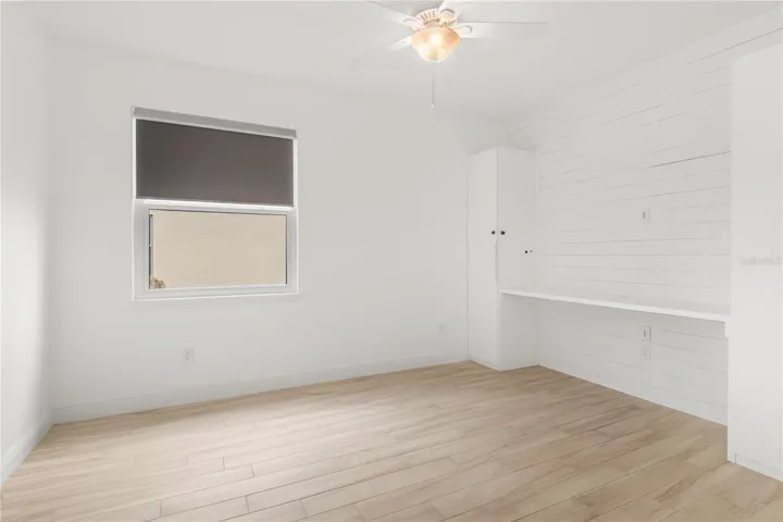 Bedroom 2 / Den