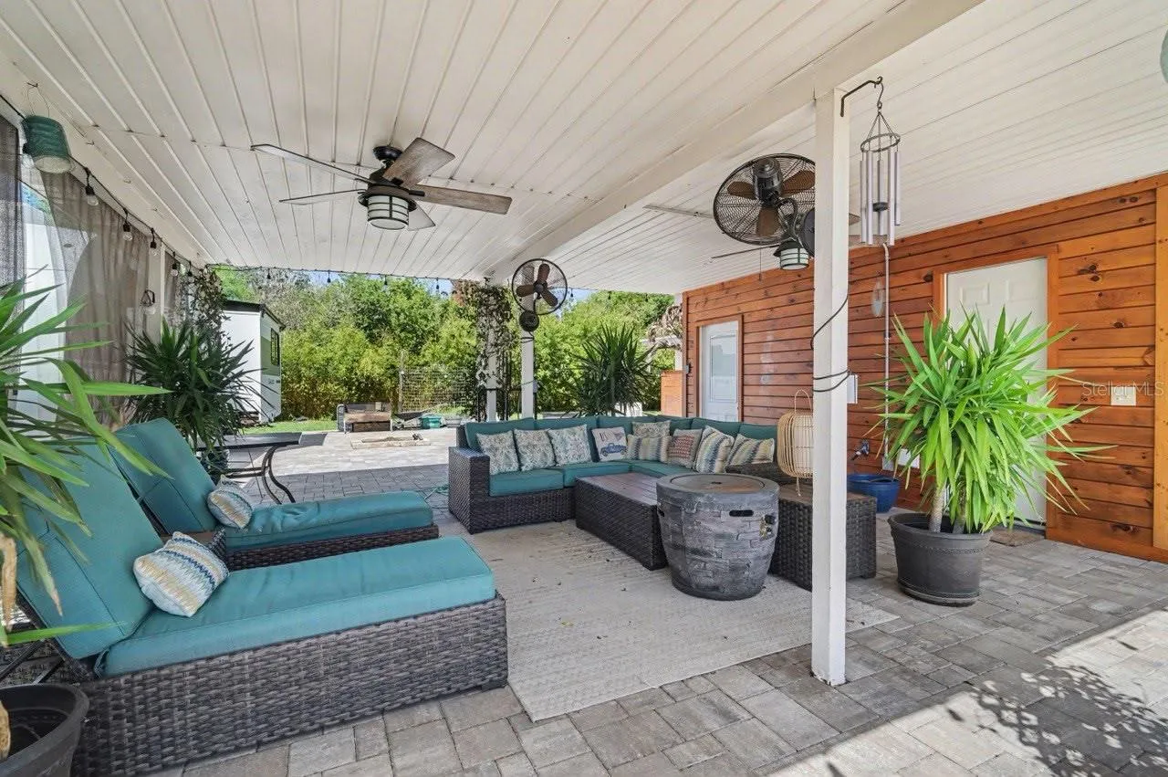 carport/porch