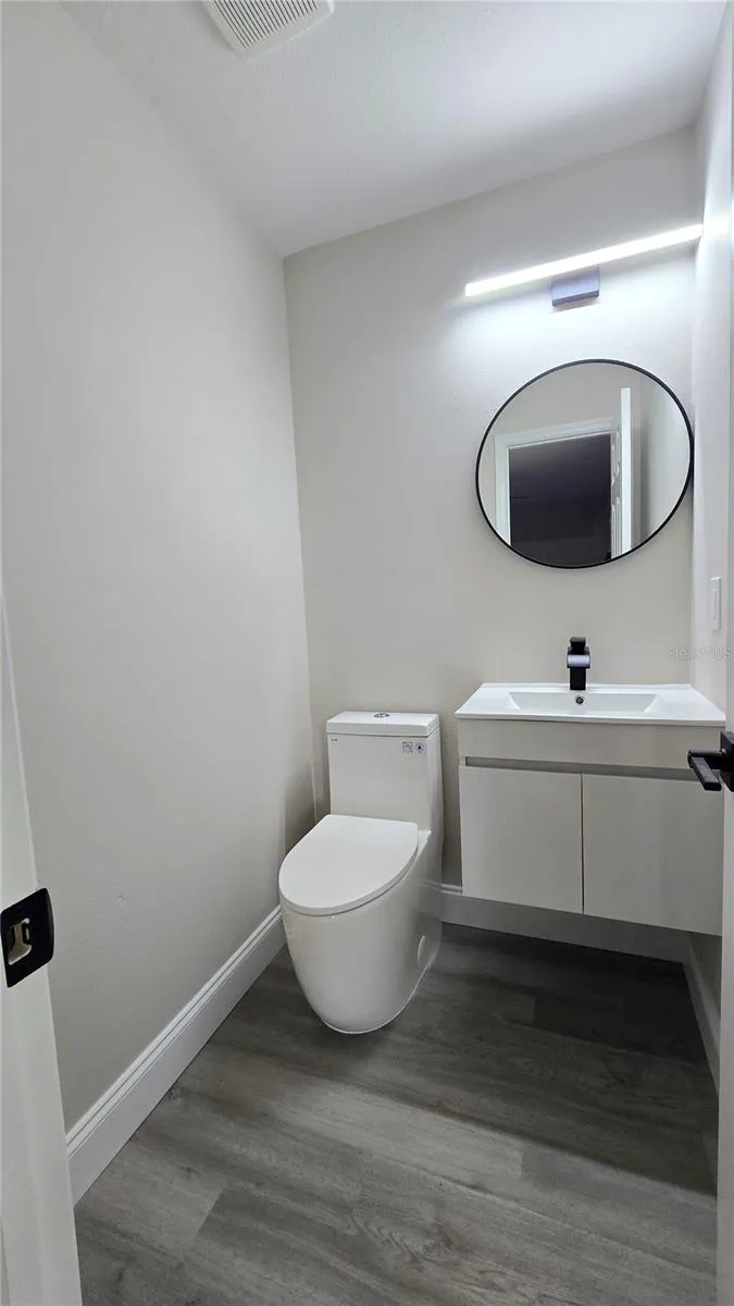 Half bath in Bedroom 1