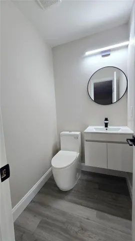 Half bath in Bedroom 1