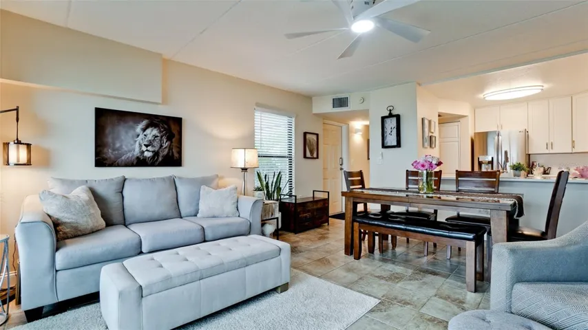 Spacious living room