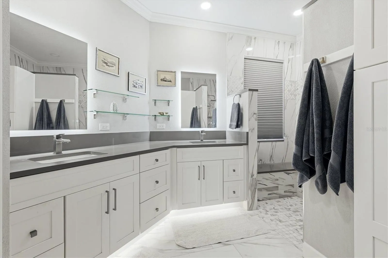 Primary Bath - ensuite