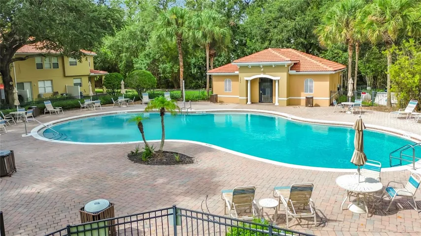 Pool &amp; Clubhouse