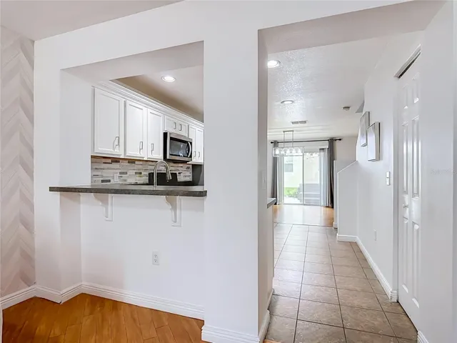 Pass through to Kitchen