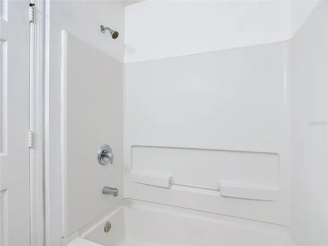 Bathroom 2 (ensuite)