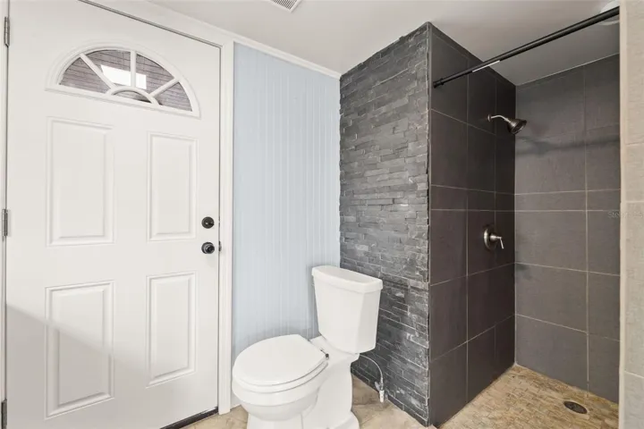2nd Bathroom