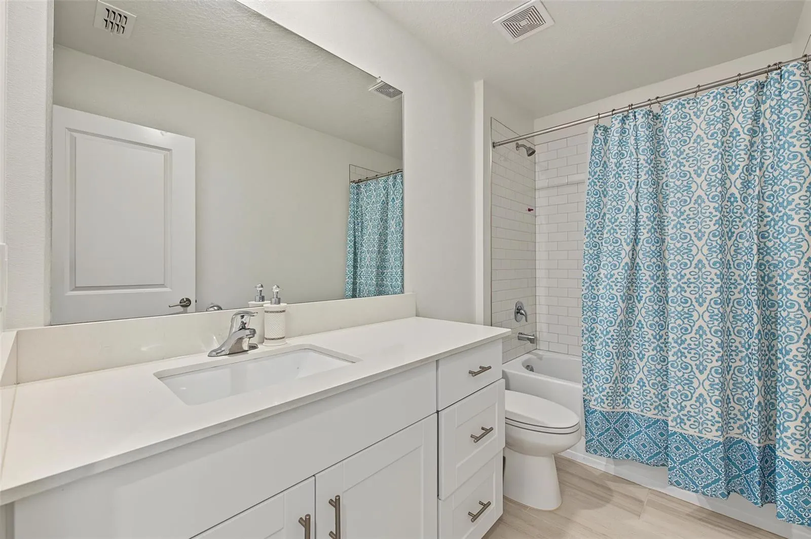 2nd Full Bathroom