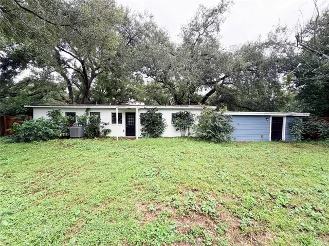 2003 E Clinton St, Tampa, FL 33610