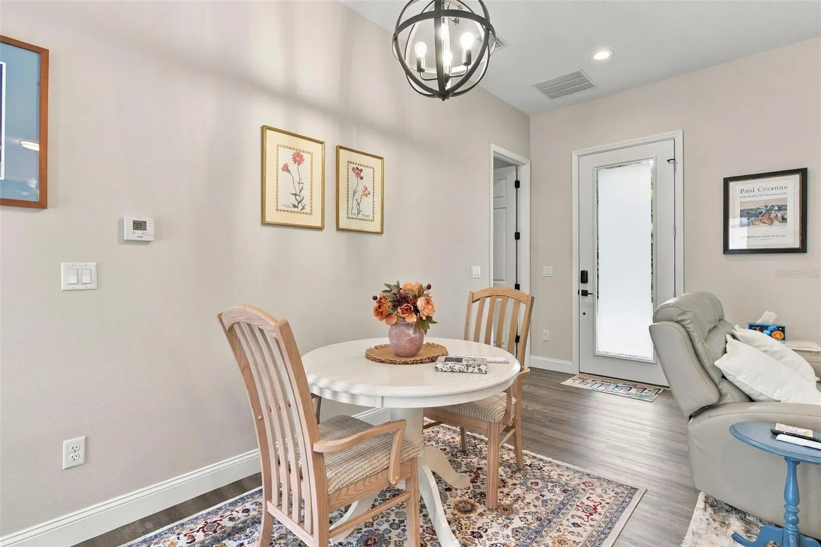 Guest house dining