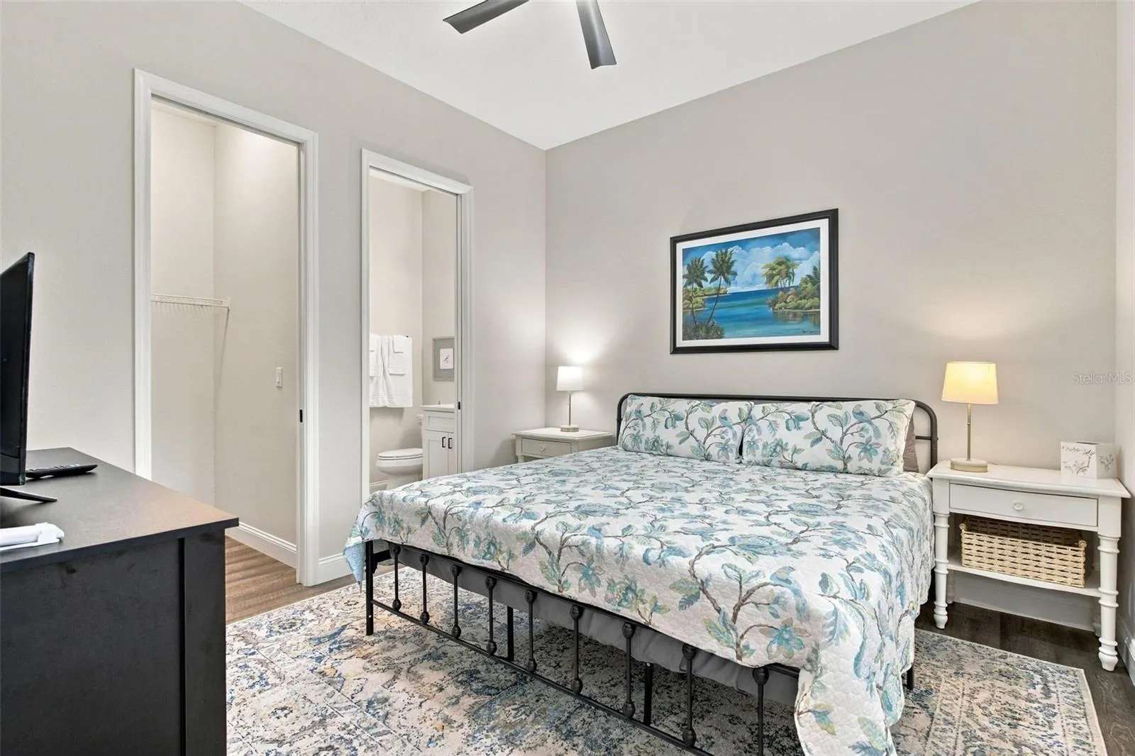 Guest house bedroom 1