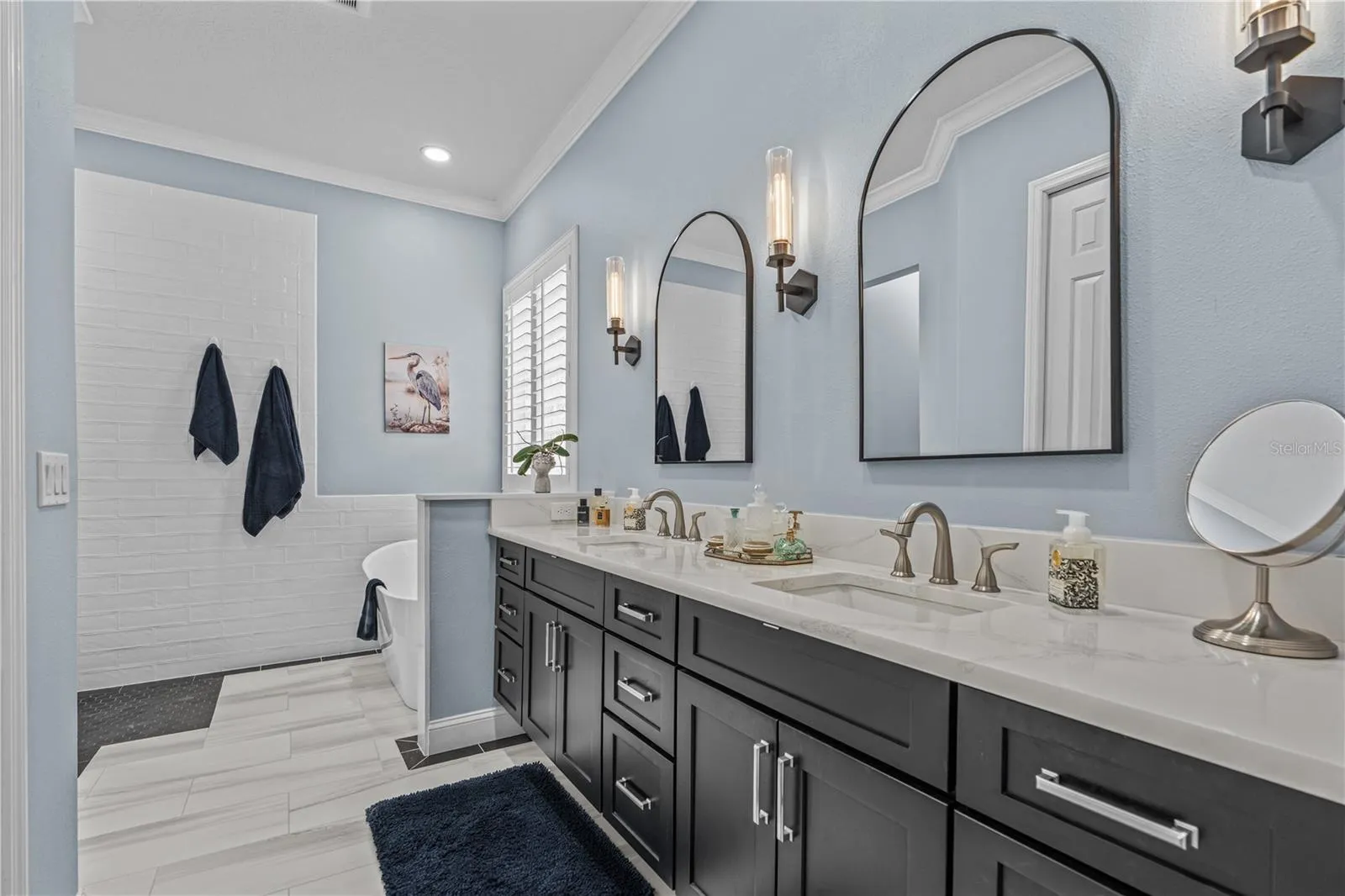 Luxurious bathroom- everything is new!