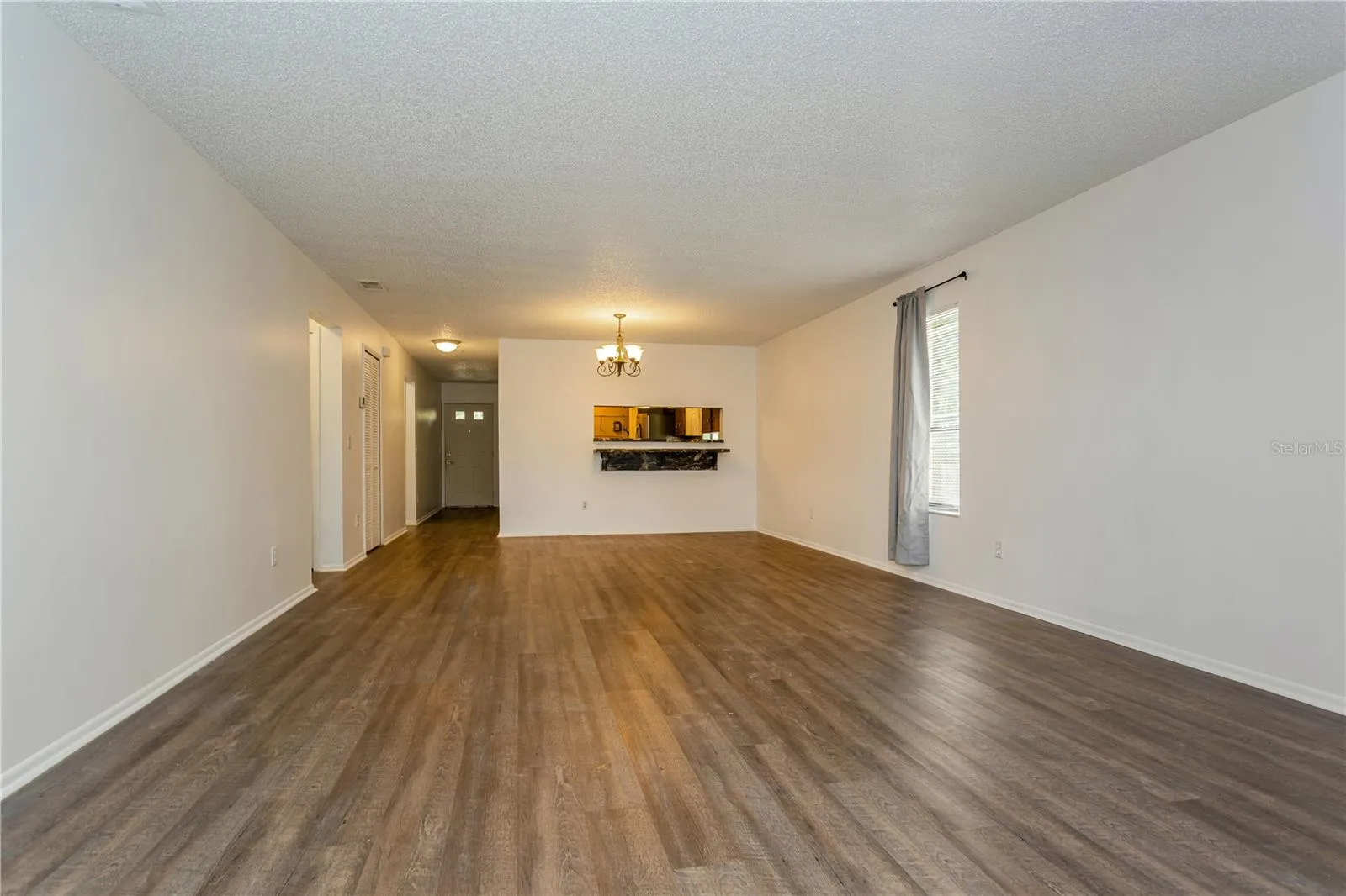 Living Room/Dining Room