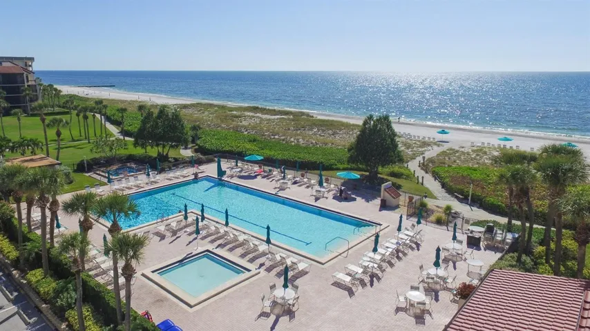 Community pool