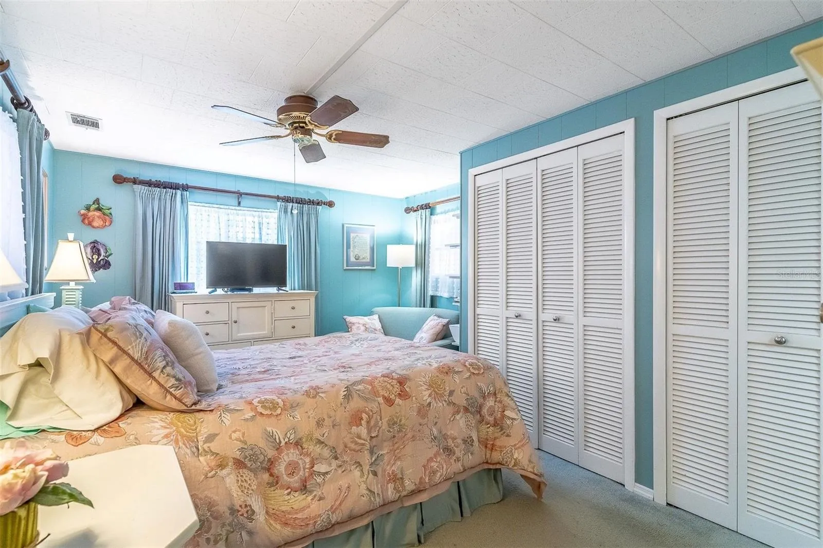 Primary Bedroom - double closets