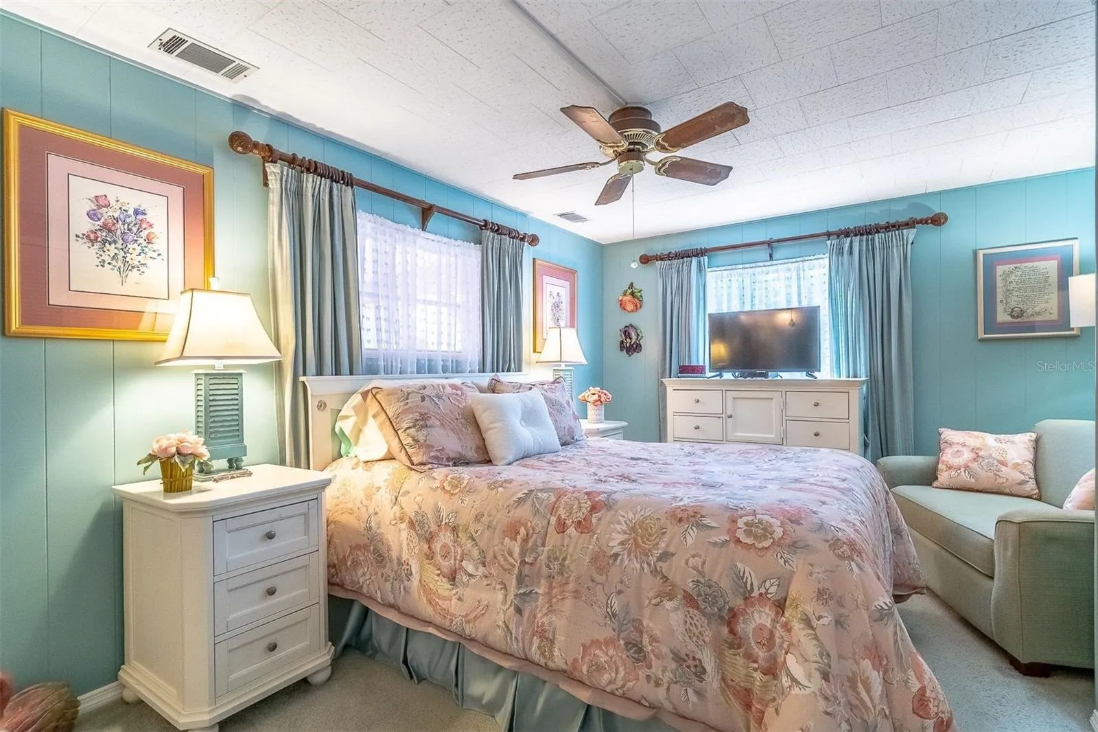 Plenty of natural light