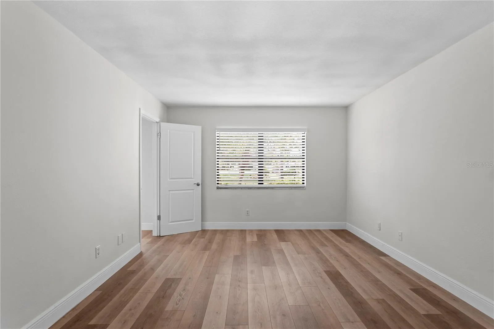 Large Primary Bedroom with Ensuite Bath