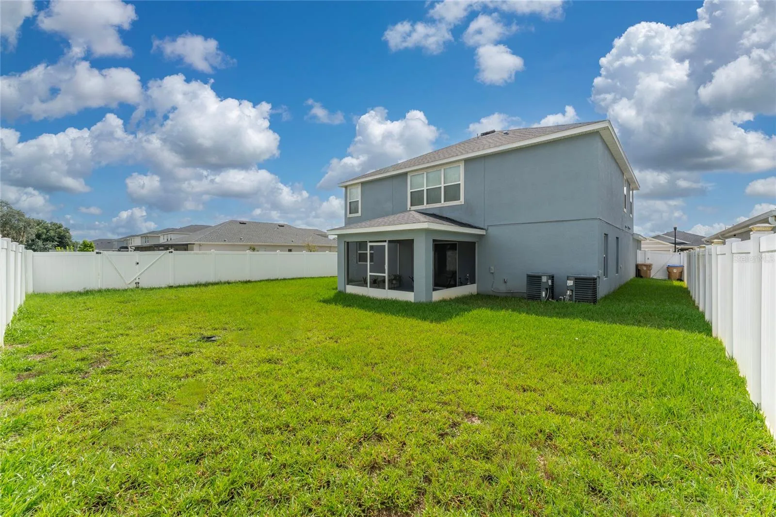 Grand two story Back