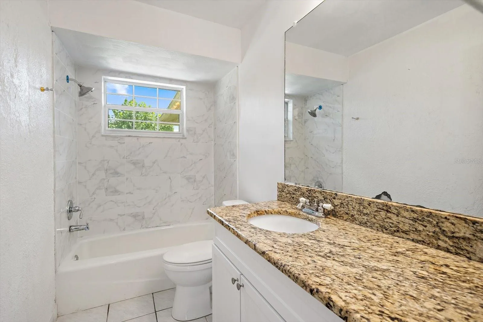 Hello, already updated bathroom- Ready for your coastal decor!