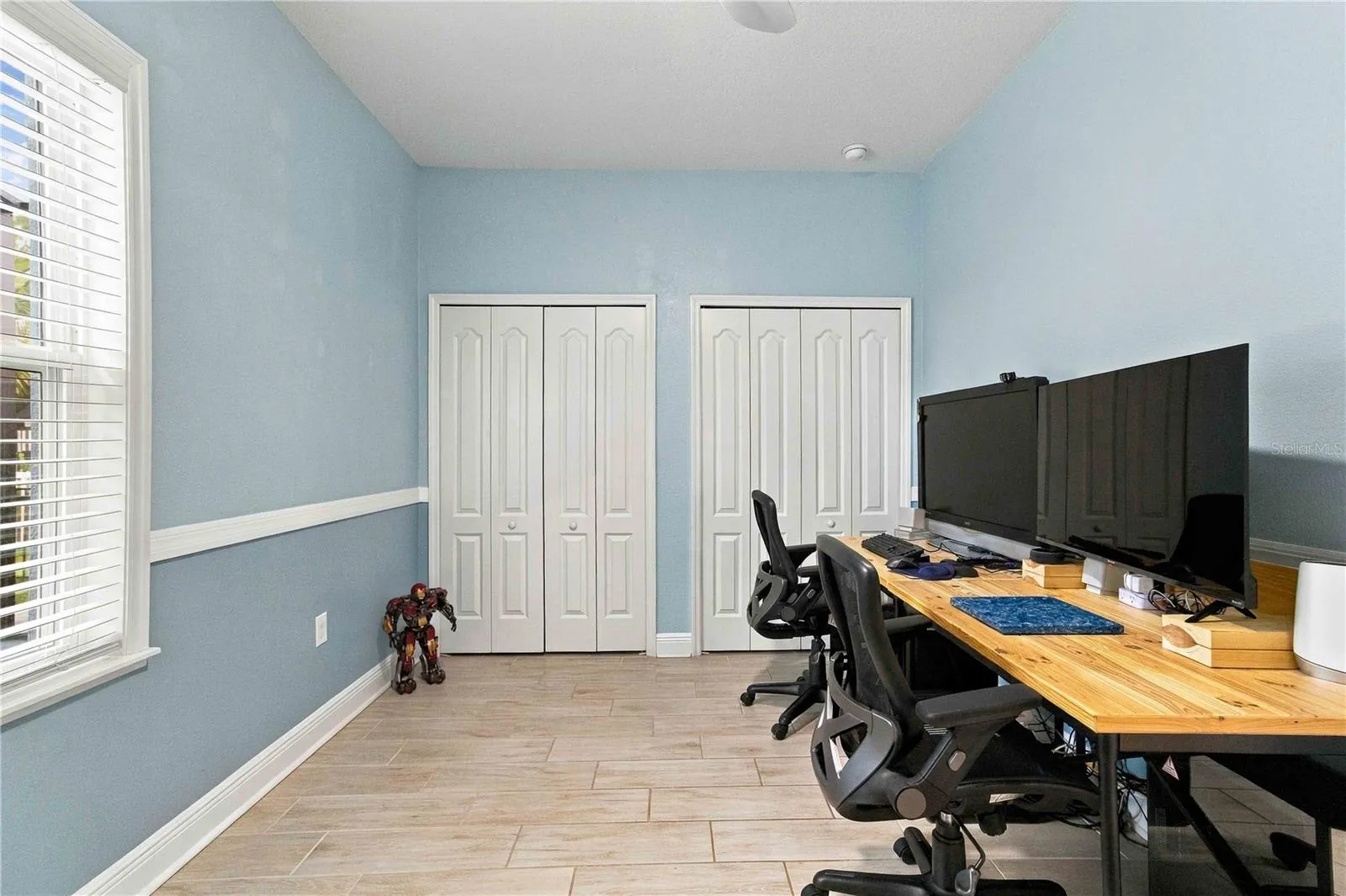 Secondary bedroom with natural light