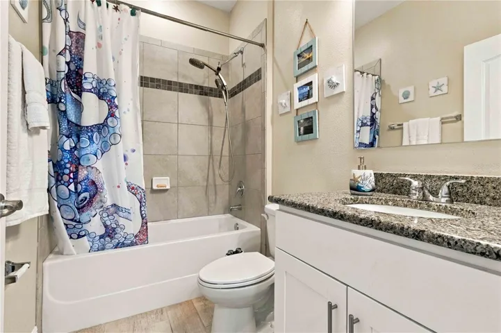 Bright and inviting bathroom