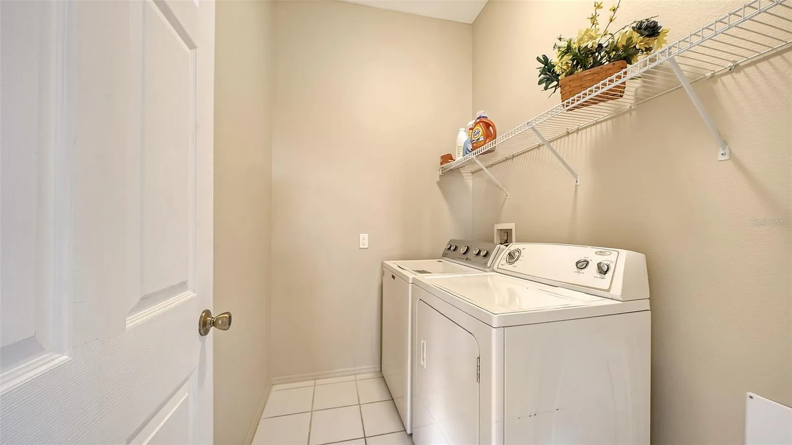 BIG laundry room