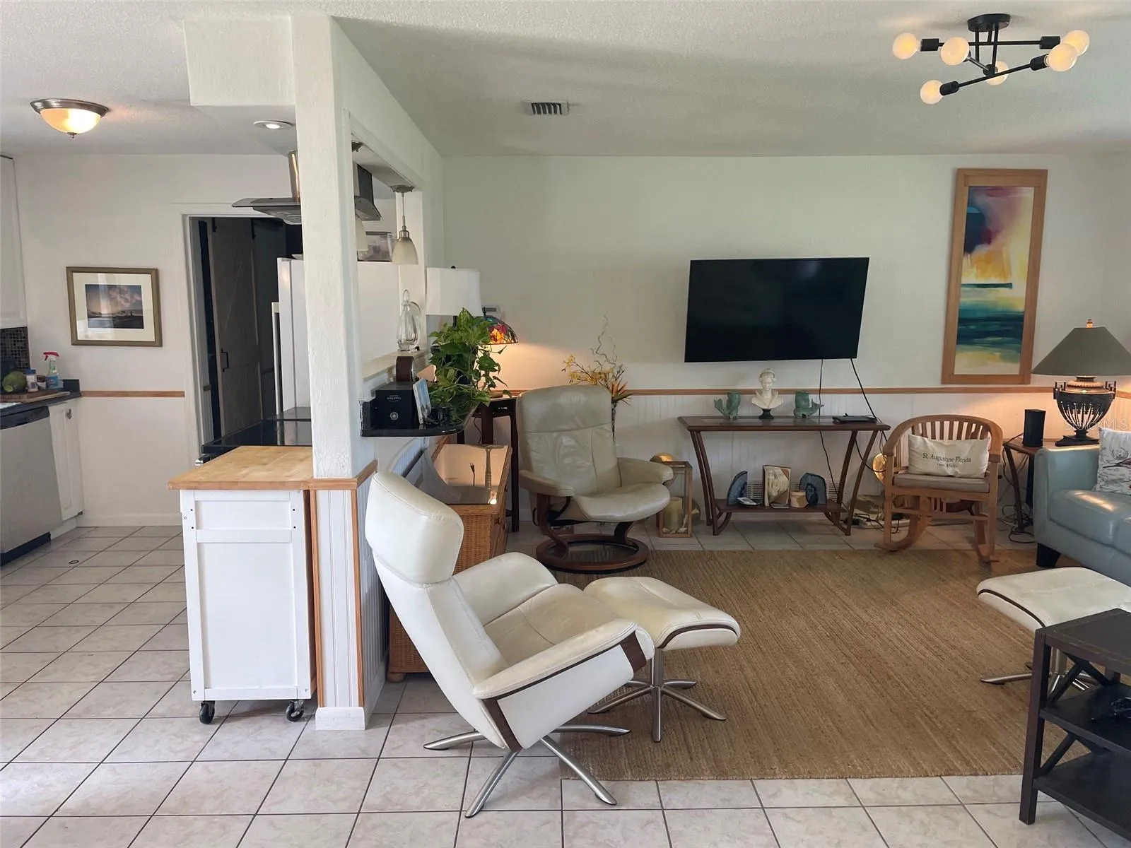 Living room/kitchen