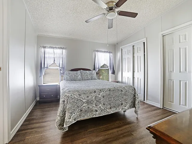 Bedroom and no carpet