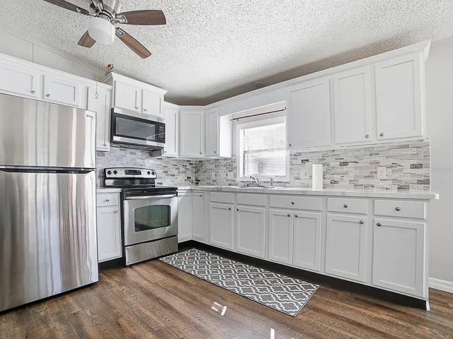 Updated kitchen with Stainless Steel appliances