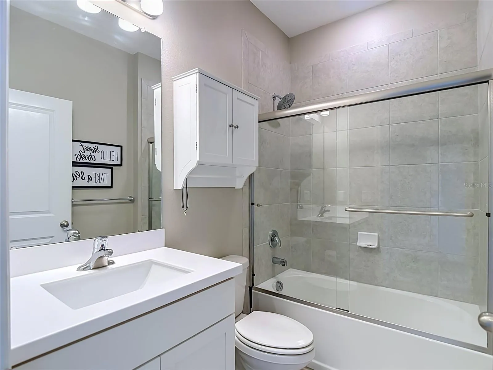 2nd Bathroom