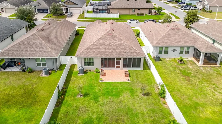 Large Fenced Yard