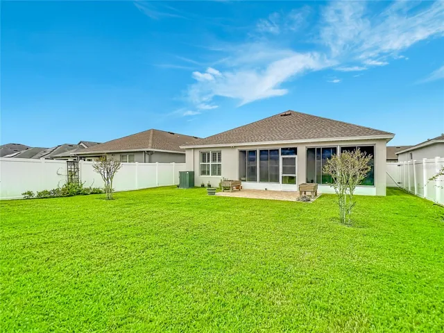 Large Fenced Yard