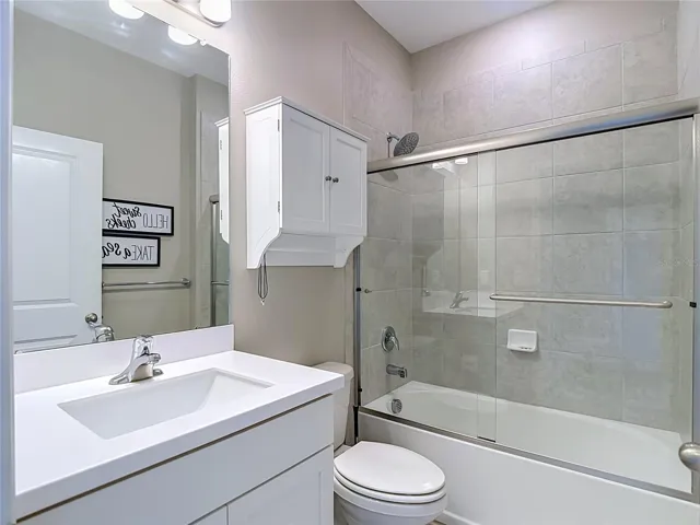 2nd Bathroom