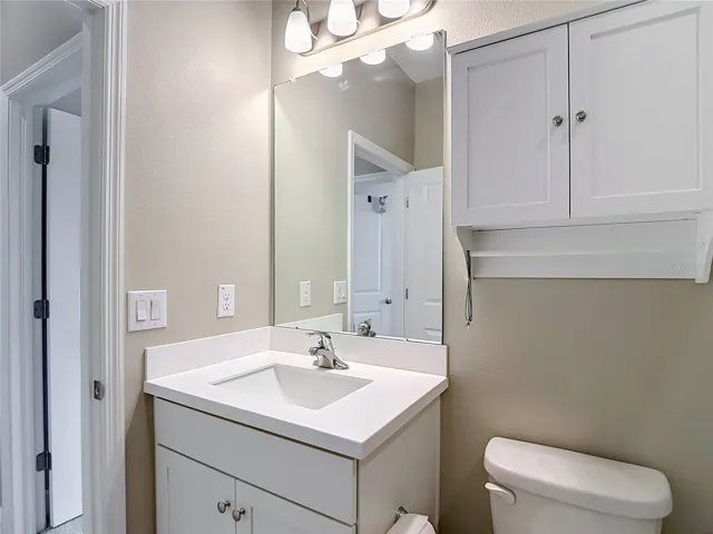 2nd Bathroom