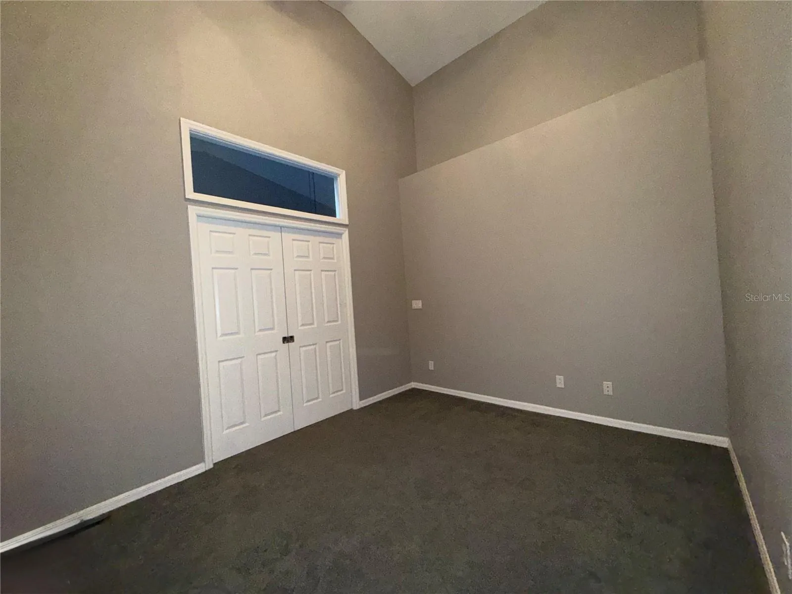 BONUS ROOM w/Cathedral Ceilings and sliding doors