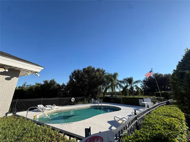 Community pool