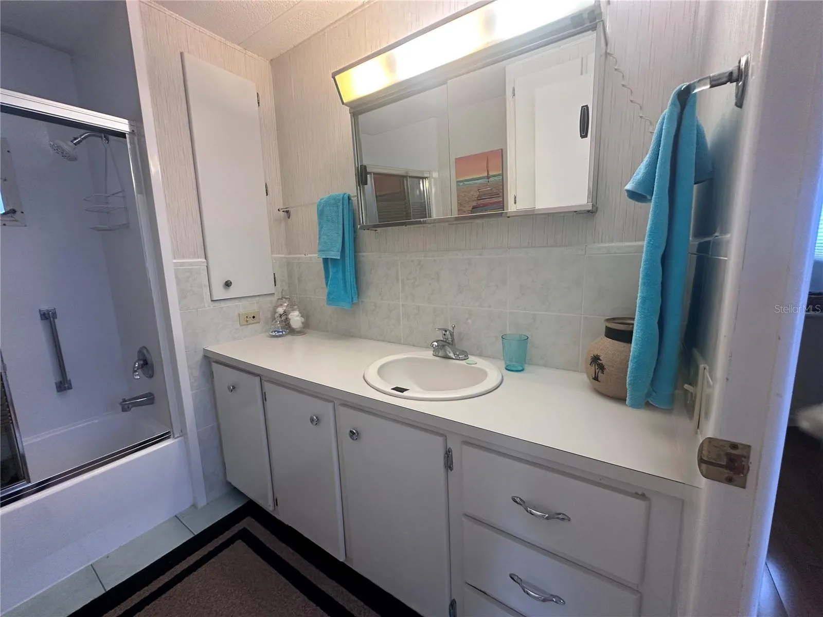 Hall bath
