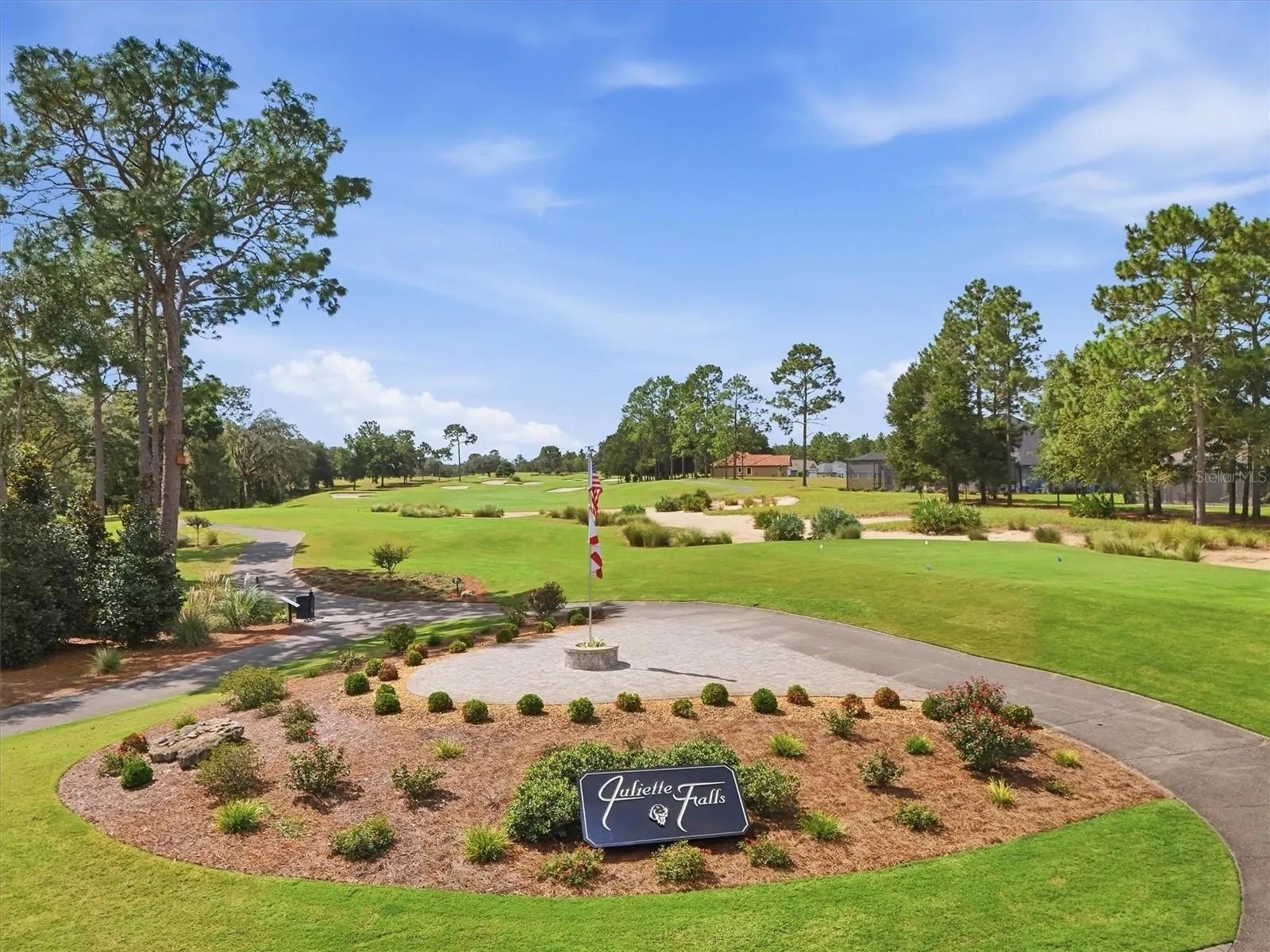 WORLD CLASS GOLF COURSE