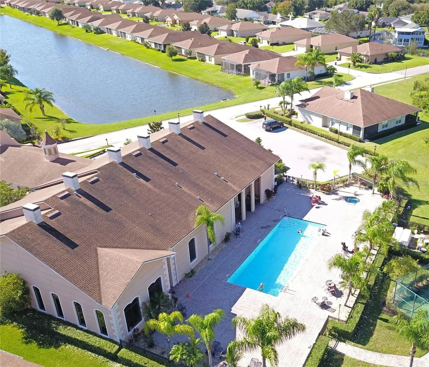 Clubhouse/Pool