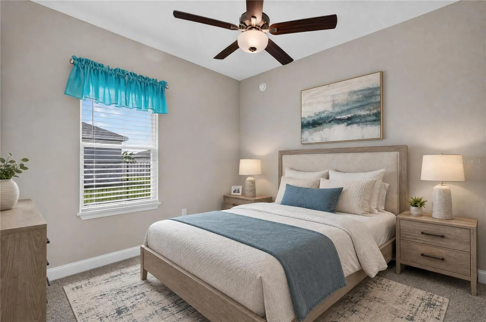 Bedroom (digitally staged)