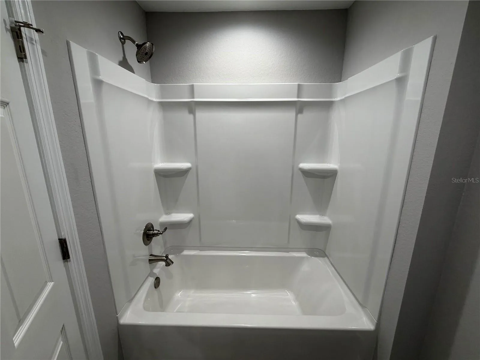Primary bath shower/tub combo