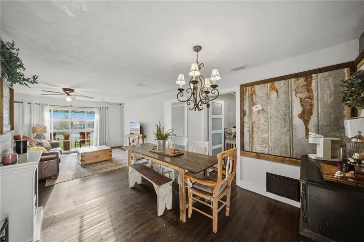Open layout, dining room flows into family room