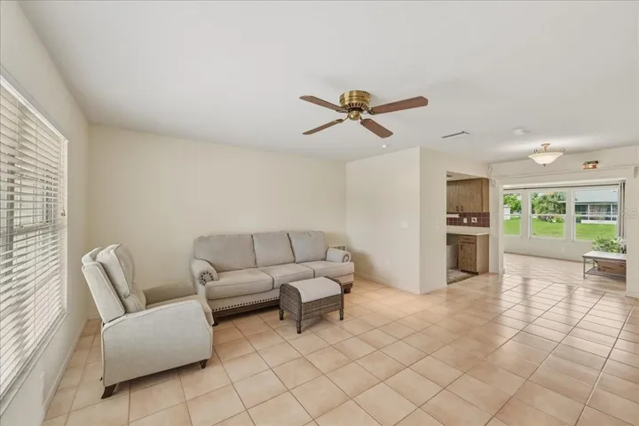 Living room/dining room combo