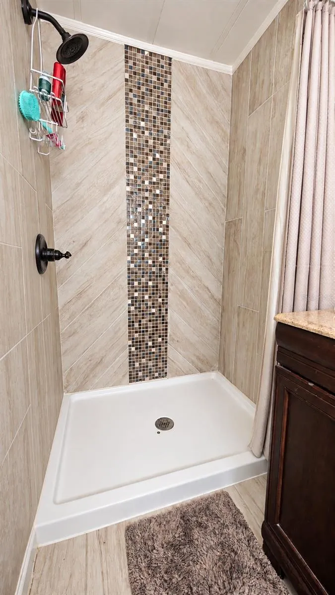 Main Bedroom Bathroom
