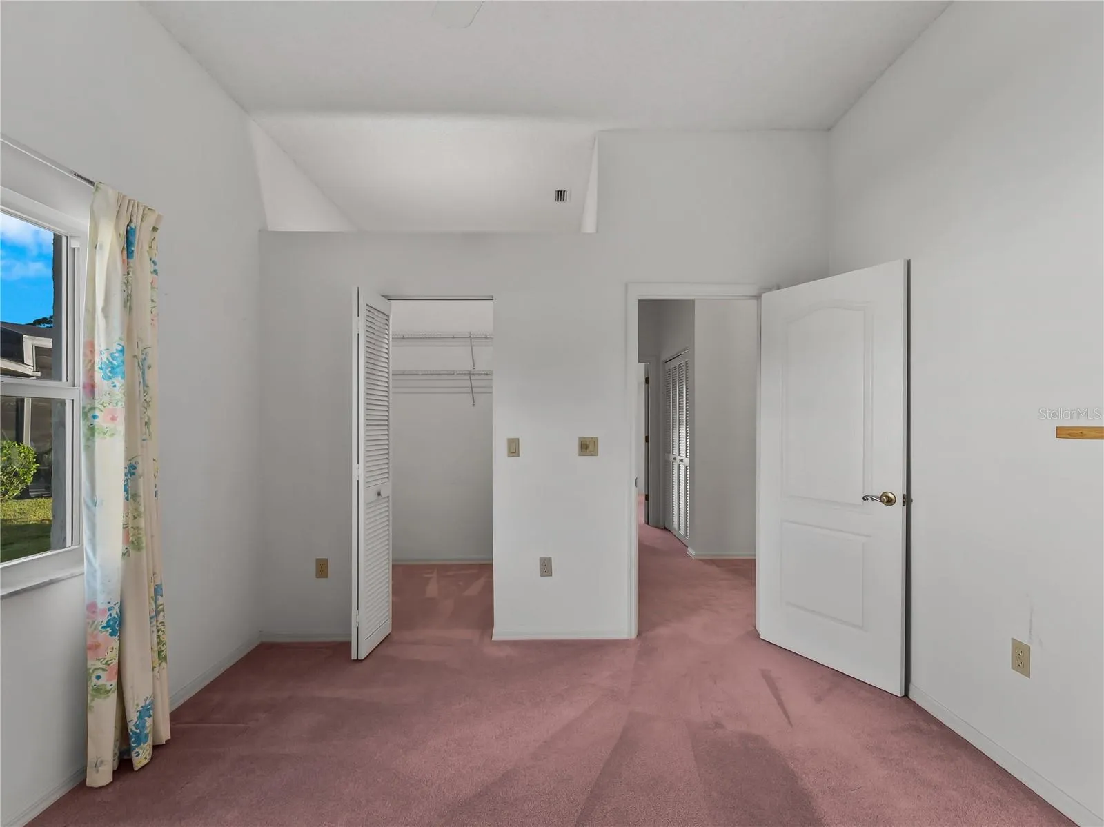 Bedroom #3 w/walk in closet