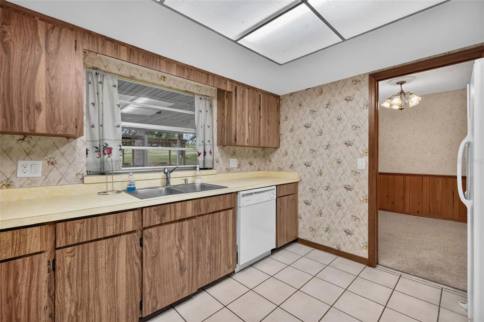 Kitchen to Dining Room