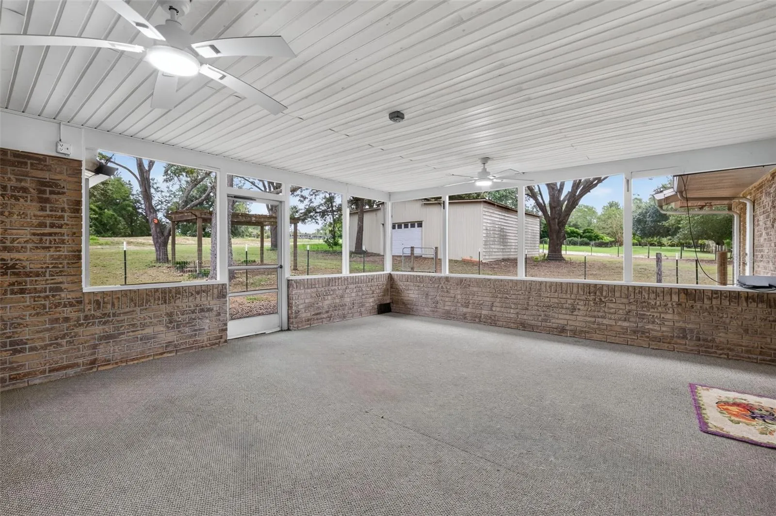 Screened Rear Porch