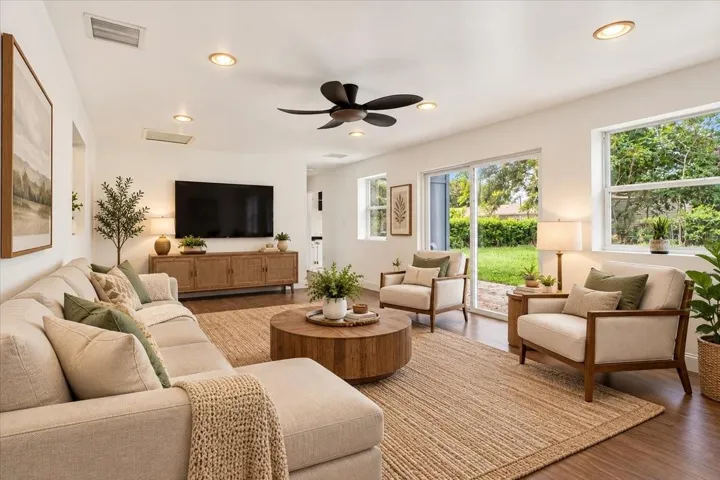 2nd Living space that you will appreciate! virtually staged