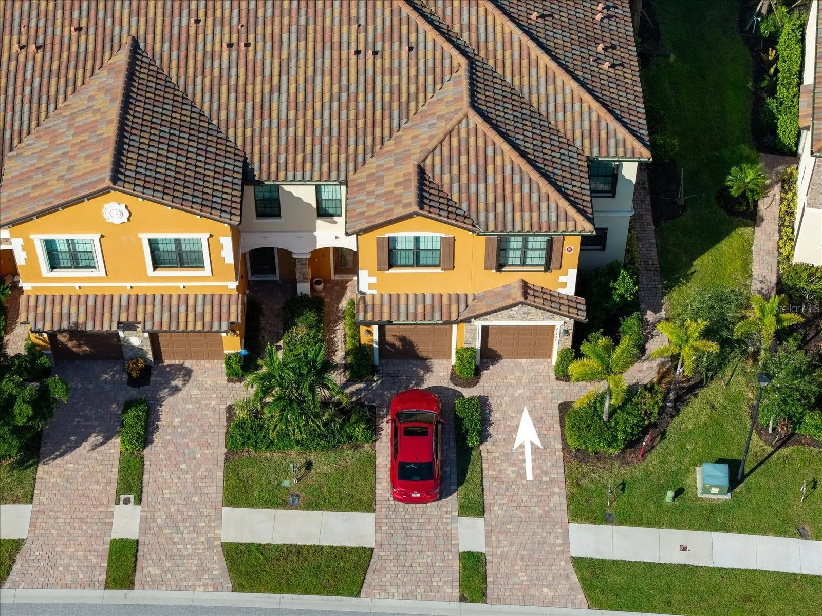 Aerial view of townhome end unit