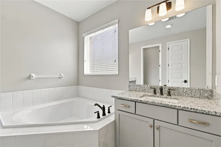 Bath Tub