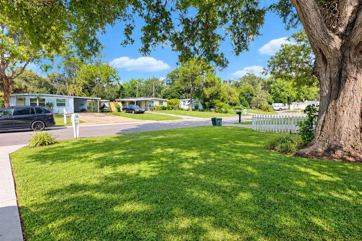 Plenty of backyard space for pets, play, gardening and outdoor entertaining.